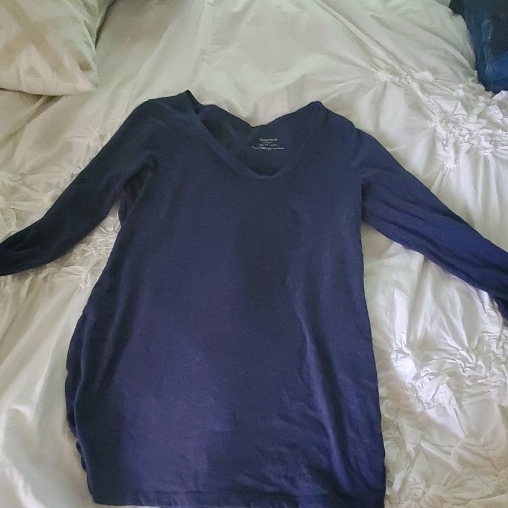 Navy blue maternity tee shirt